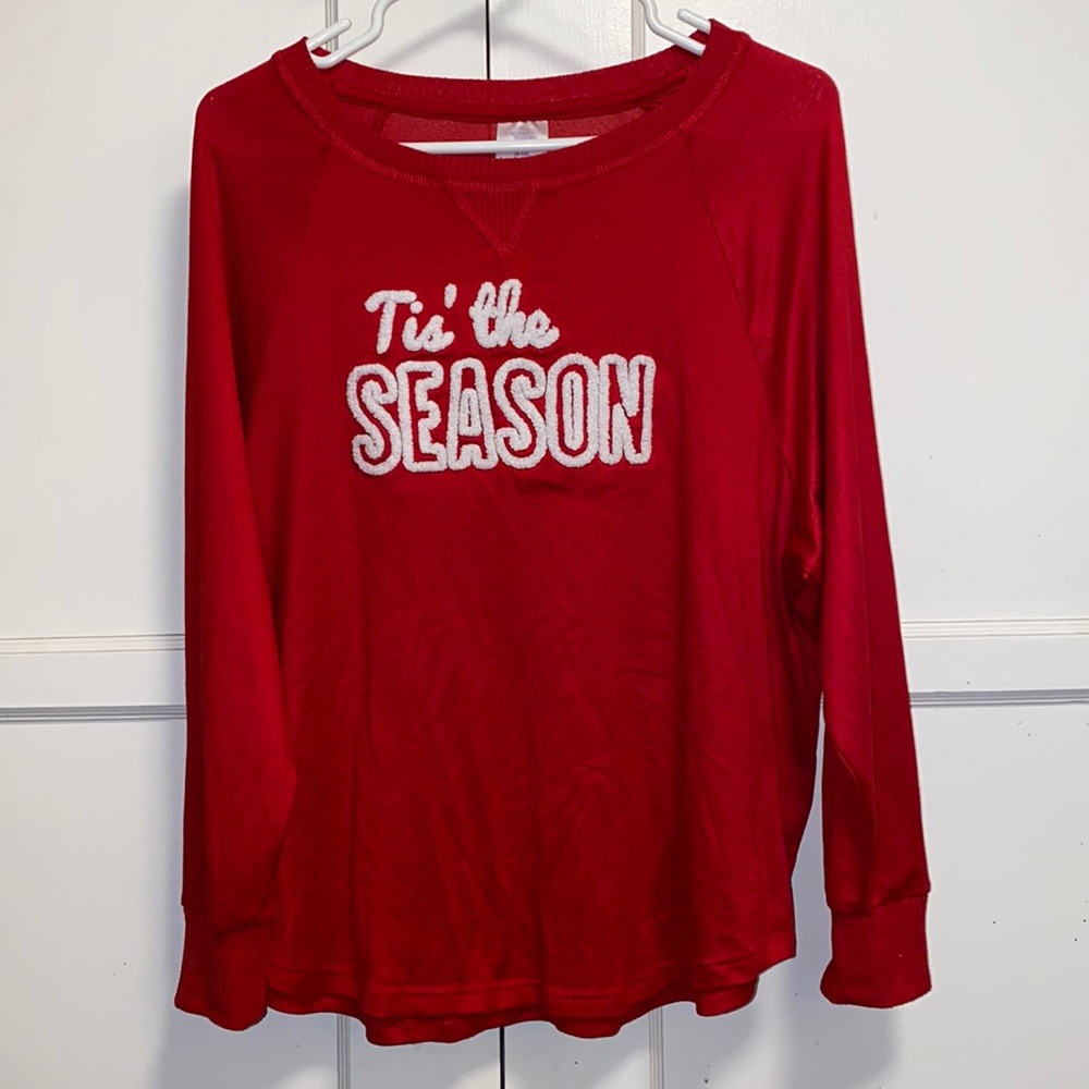 Secret Treasures Medium (8-10) Tis’ the Season Sleepwear Top - Picture 2 of 13